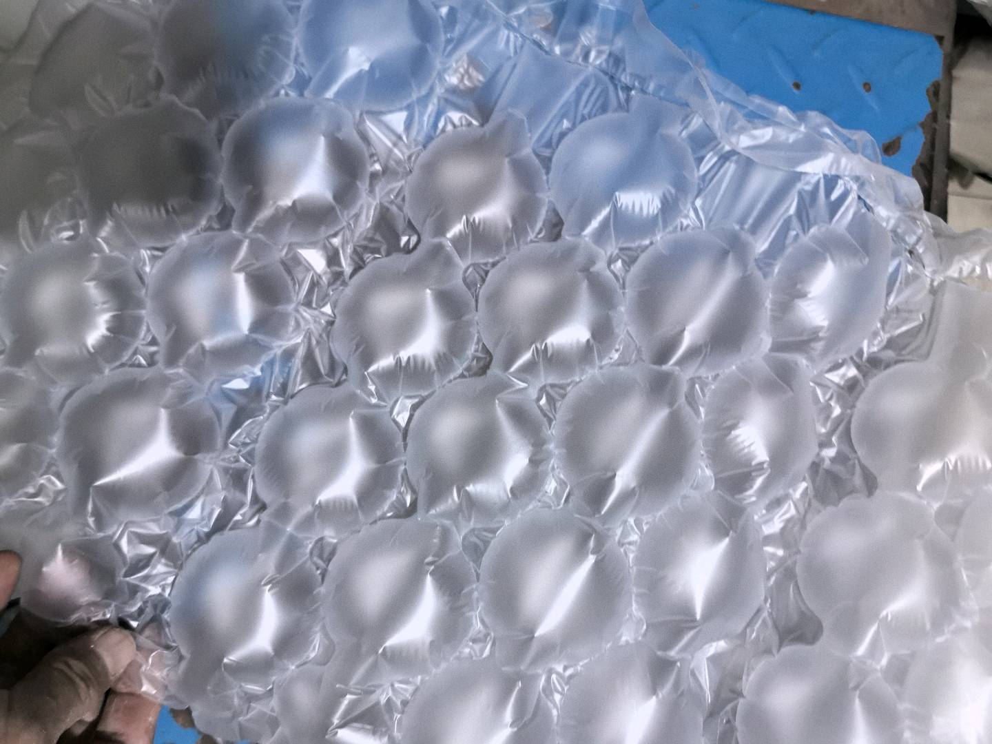 王伟塑料袋辅料店&充气膜